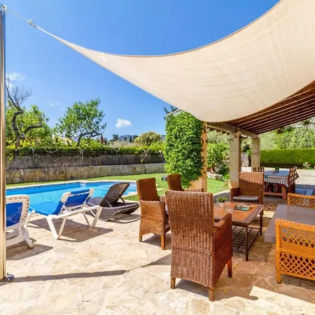 Schoenes In Der Naehe Von By Interhome בית נופש